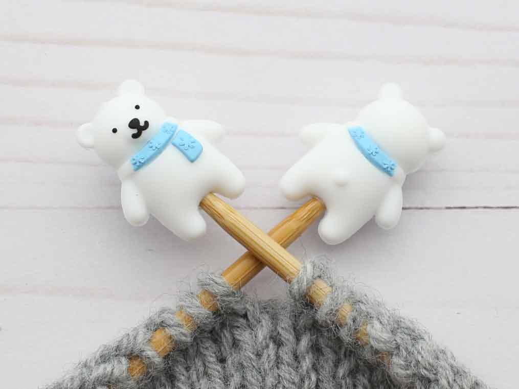 Ours d’hiver | Bouchons d'aiguilles
