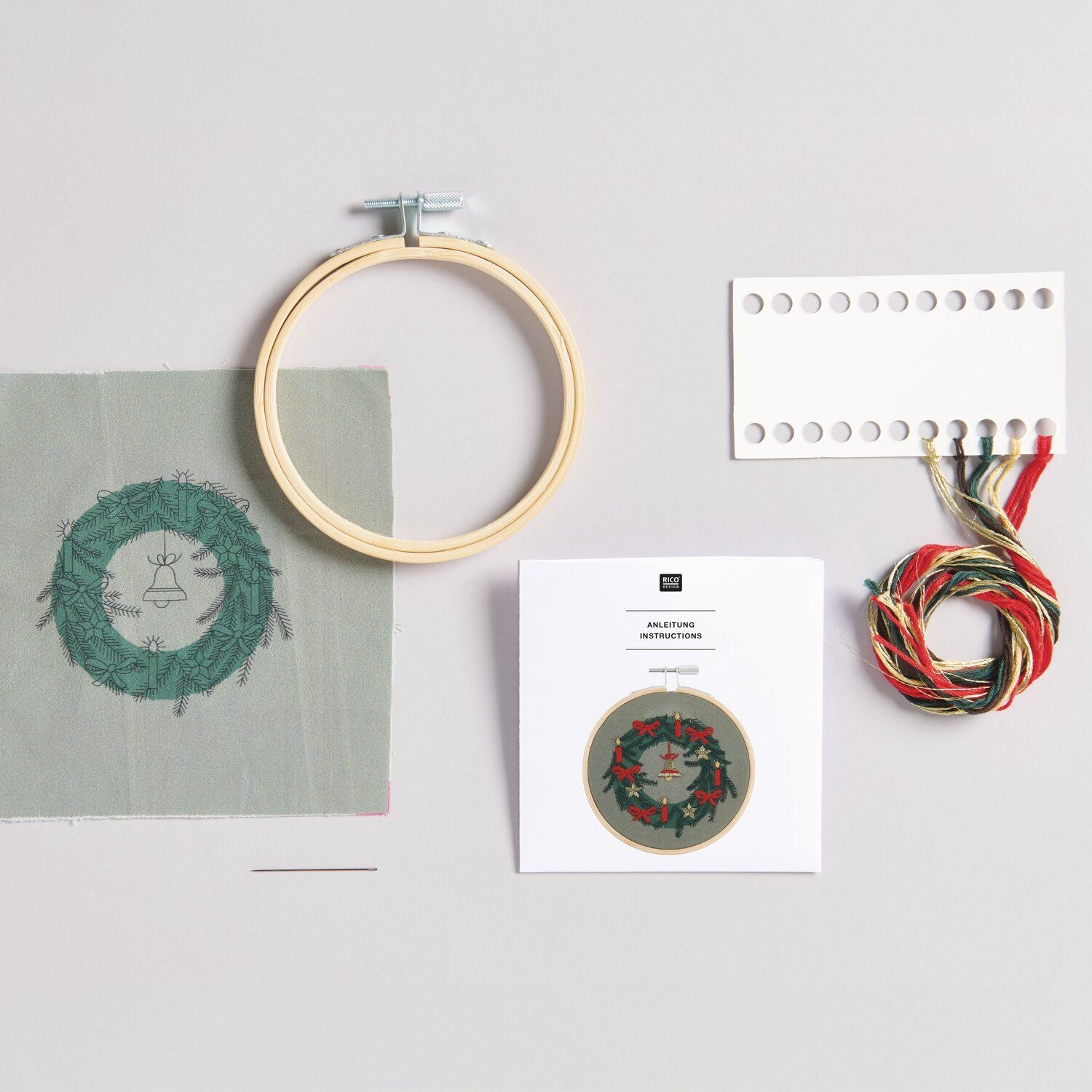 Kit broderie - Couronne de Noël