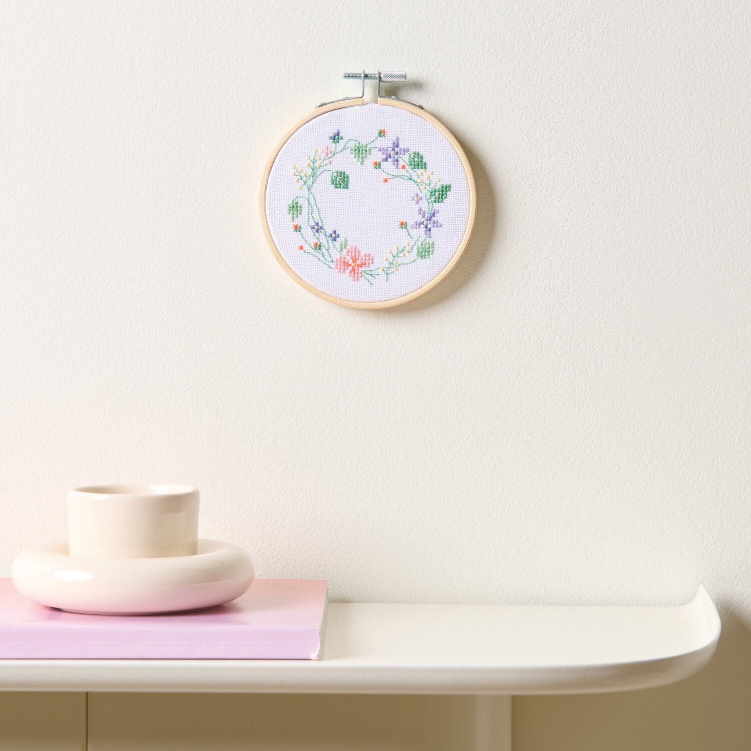 Kit point de croix - Couronne de Fleur 10 cm