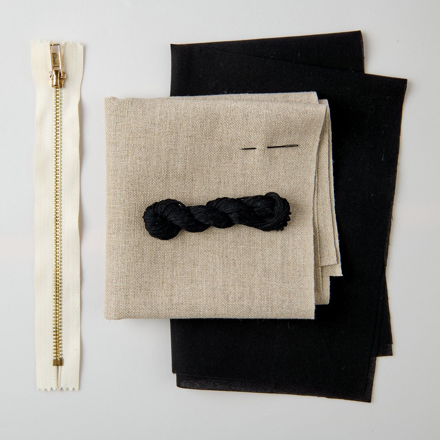 Kit point de croix - Pochette à coudre et broder