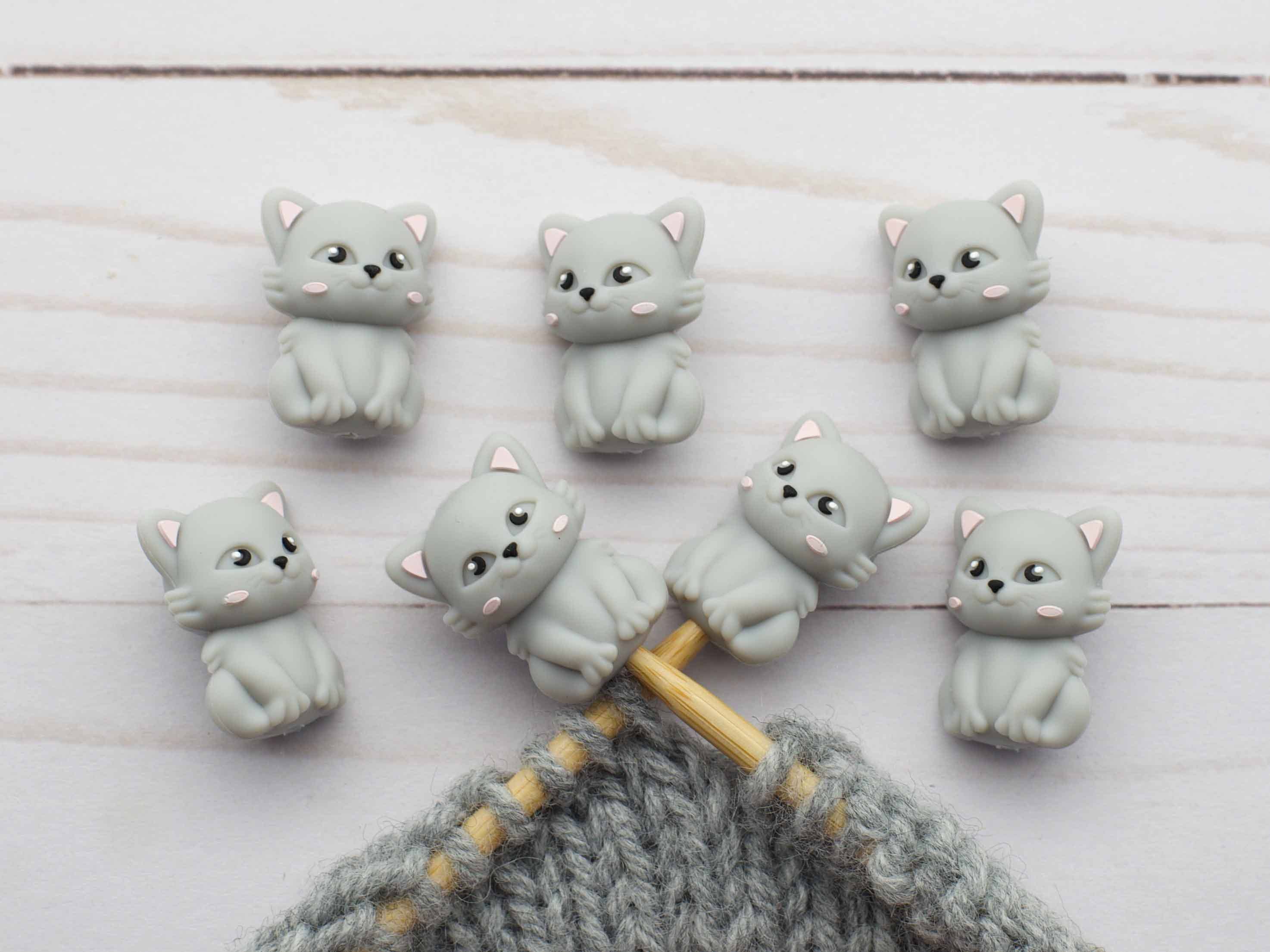 Chat Gris | Bouchons d'aiguilles