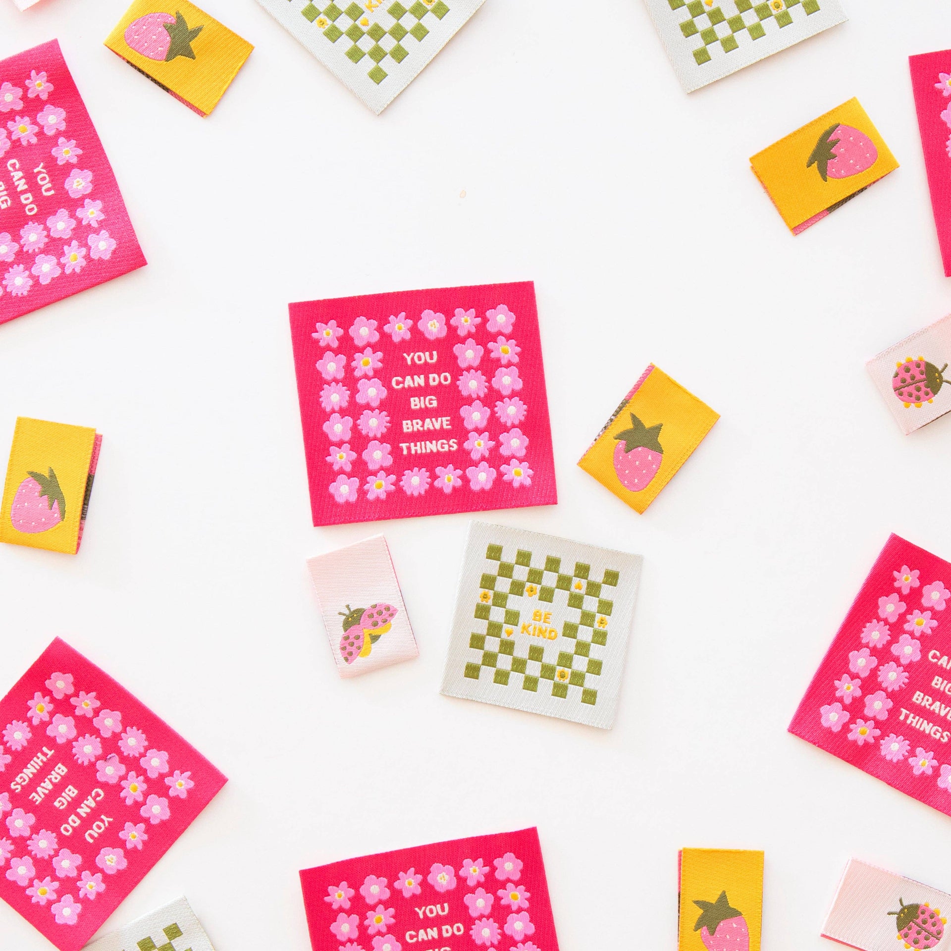 Etiquettes tissées Joyful June