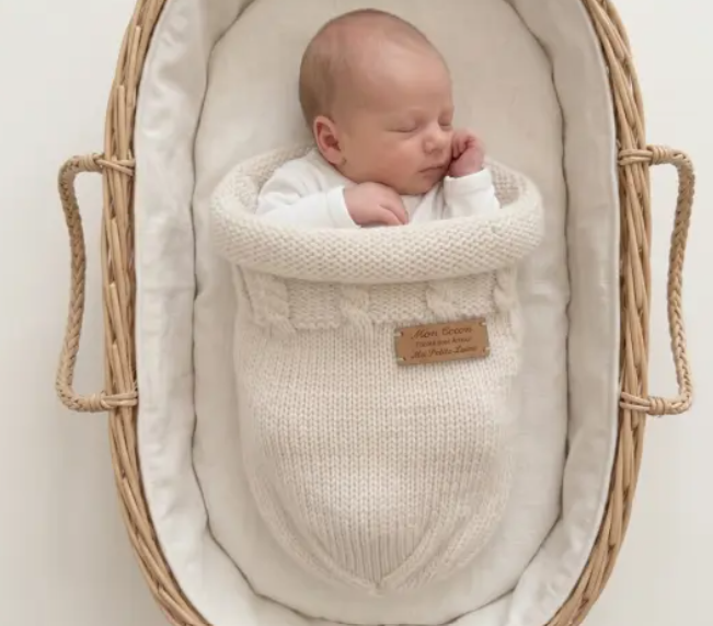 Kit "Je tricote mon cocon de naissance"