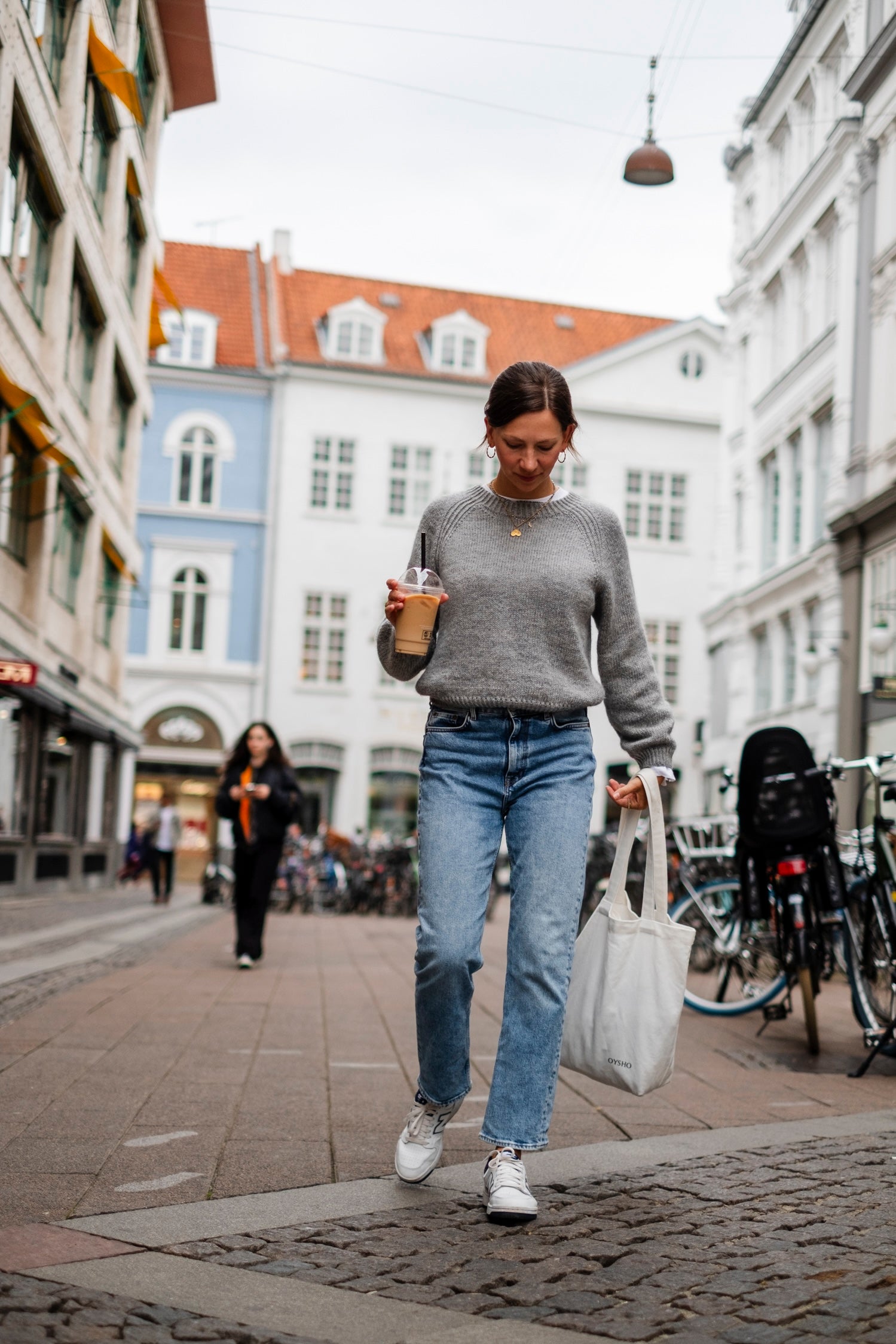 Knits to wear : Effortless Patterns by Kutova Kika