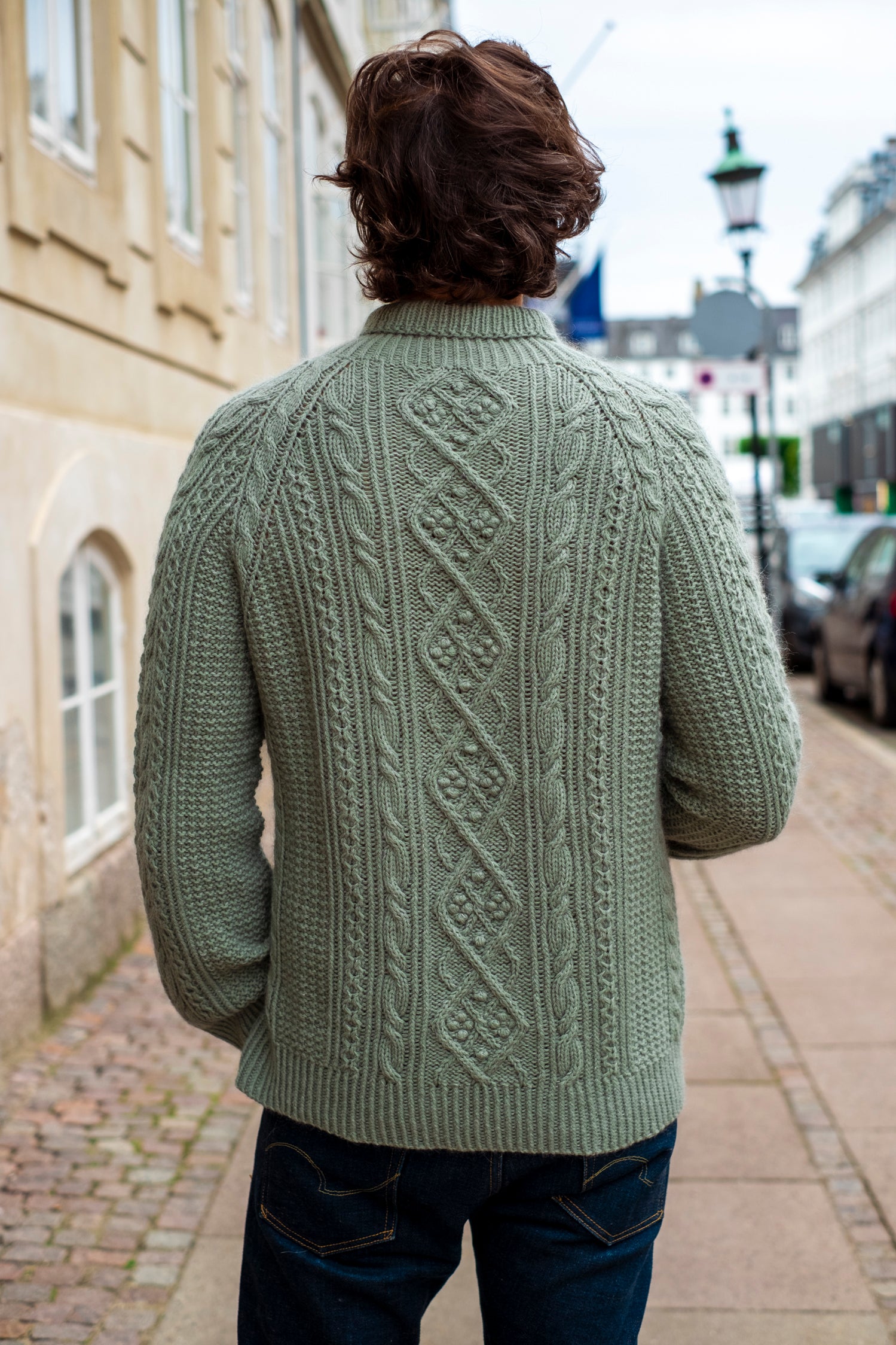 Knits to wear : Effortless Patterns by Kutova Kika