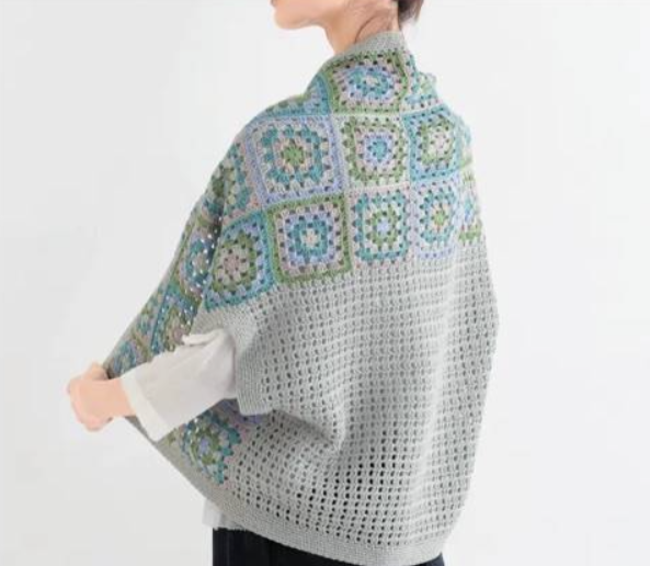 Dressing en granny square au crochet