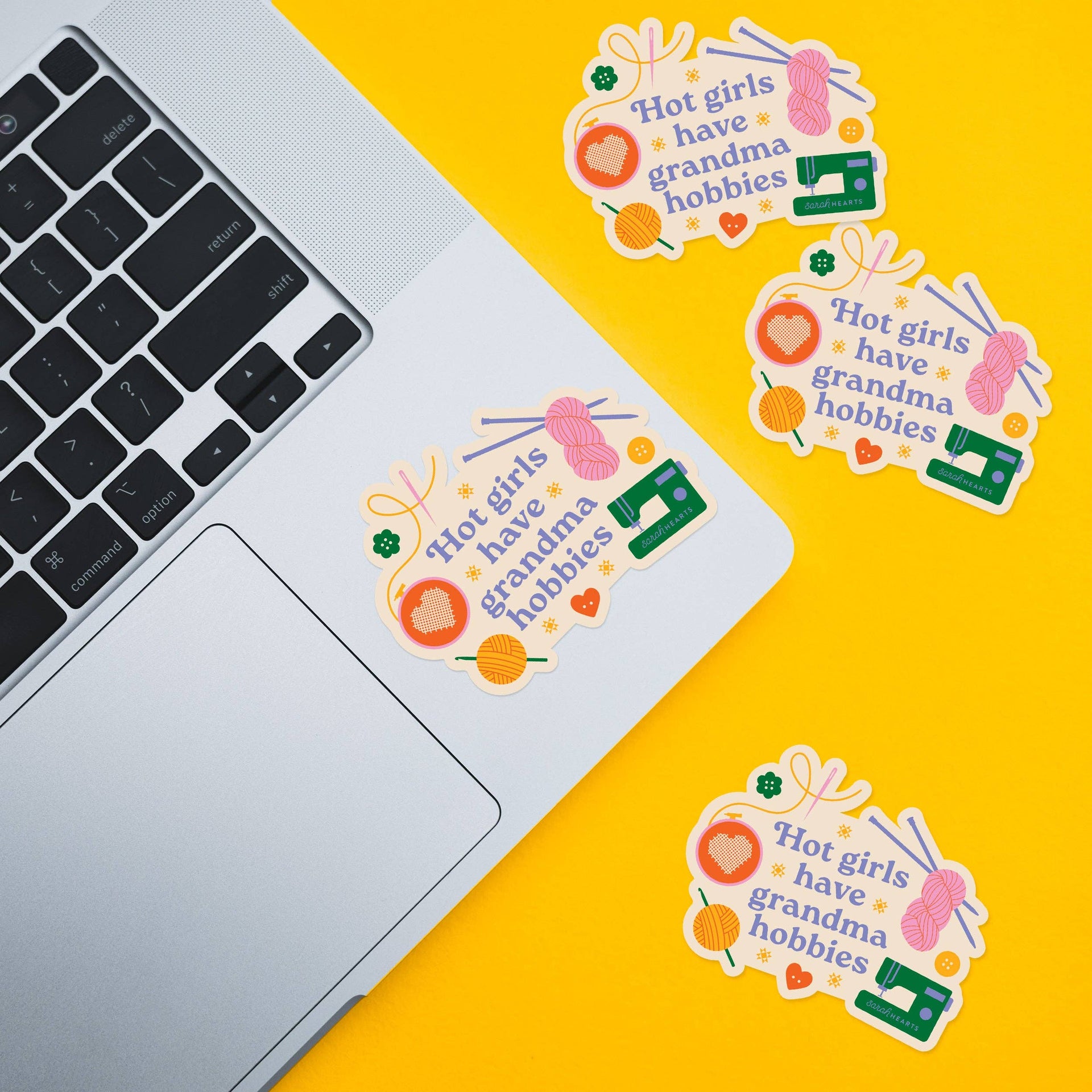 Autocollant "Les filles sexy ont des passe-temps de grand-mère"