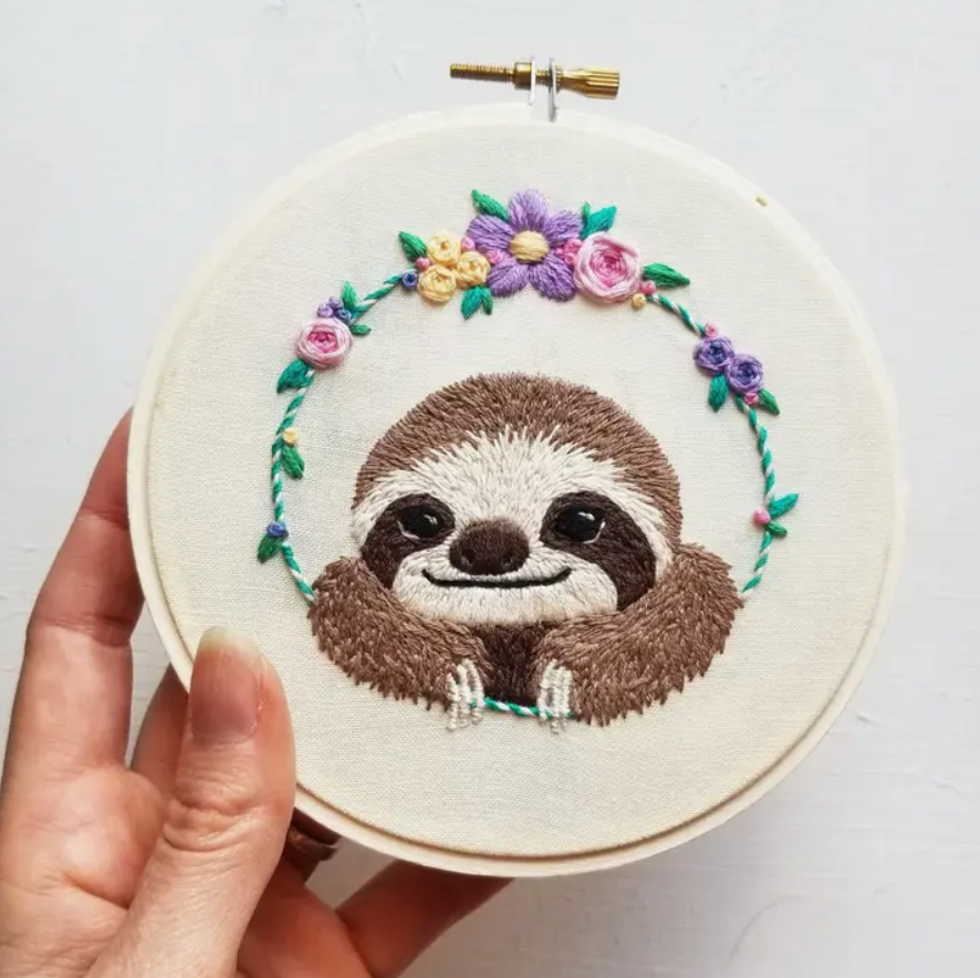 Kit broderie Paresseux souriant