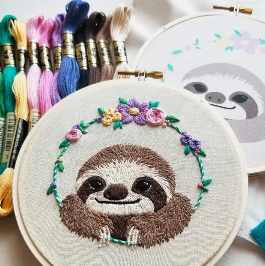 Kit broderie Paresseux souriant