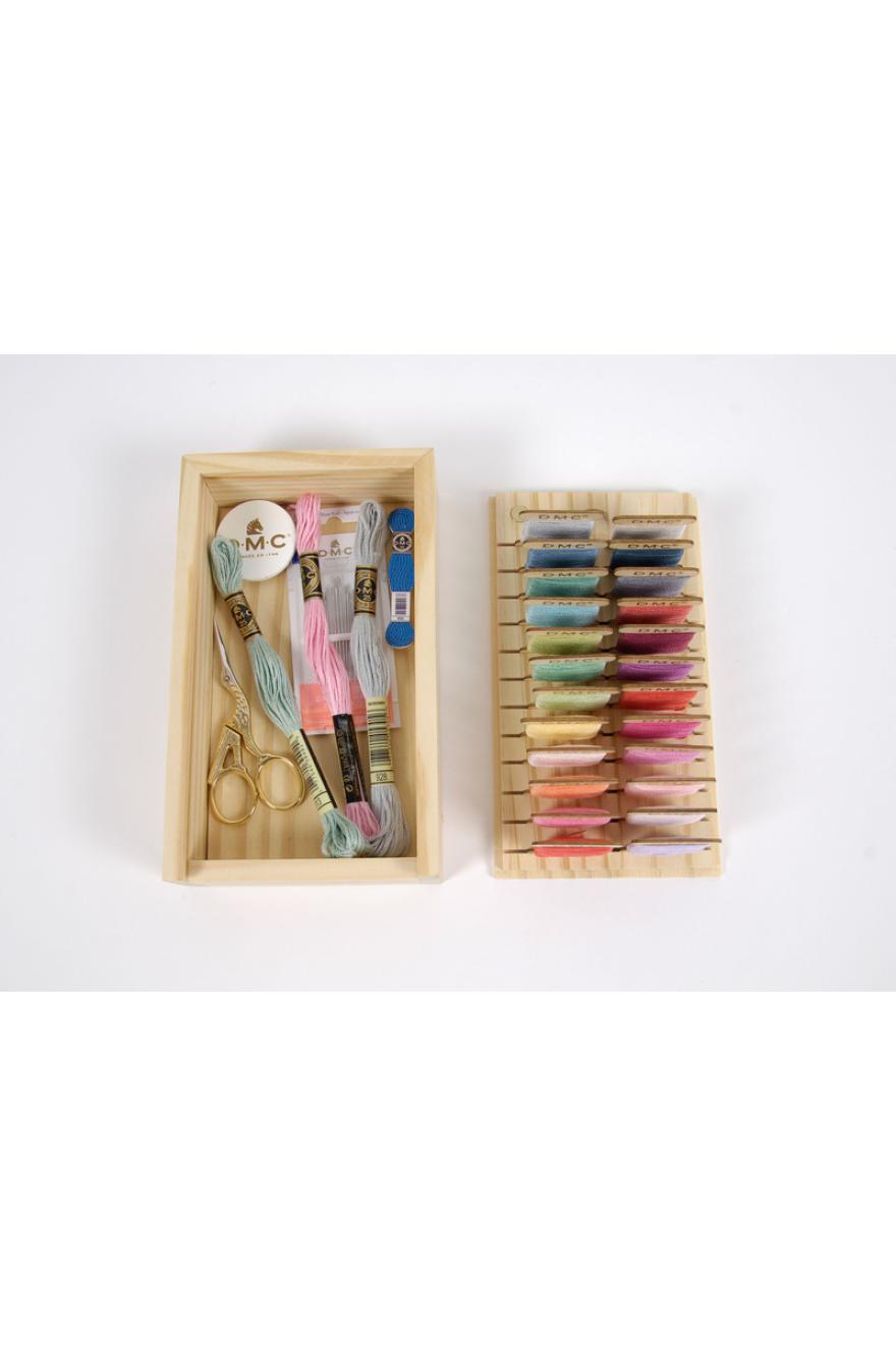 Boîte de rangement pour fils à broder/repriser