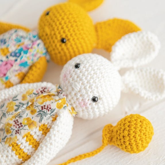 KIT Crochet Doudous Lapins - Need Somebunny – Le Chat qui Tricote