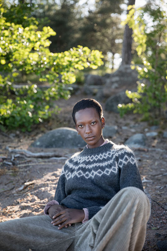 Laine Magazine Issue 12