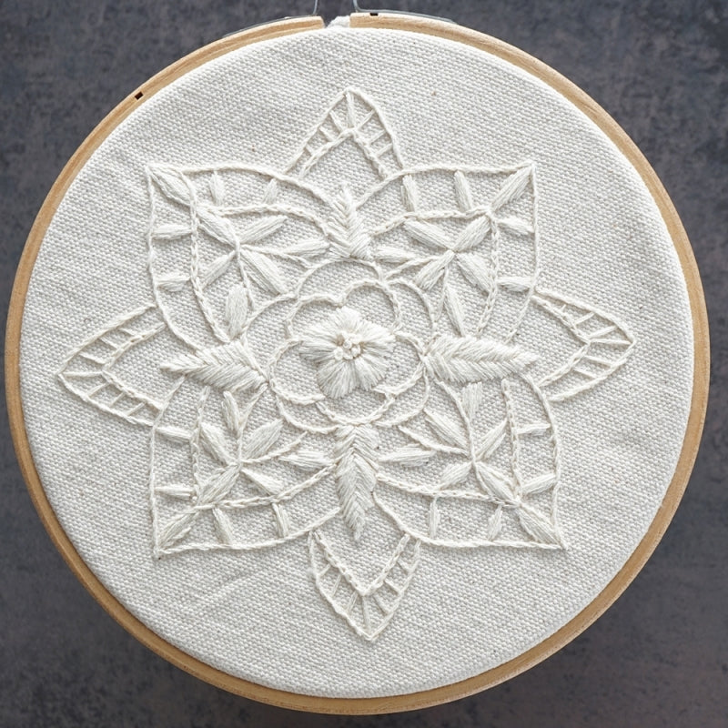 KIT BRODERIE - White Mandala