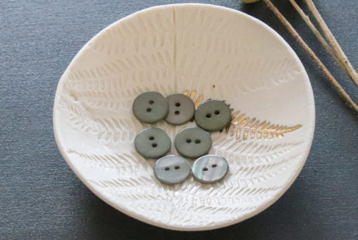 Boutons en nacre 15 mm à deux trous